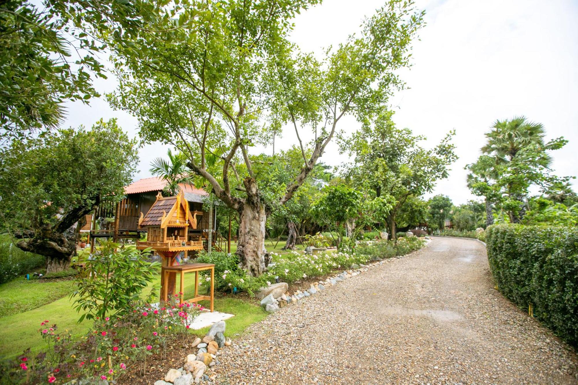 Saksila Resort Nan Exterior photo